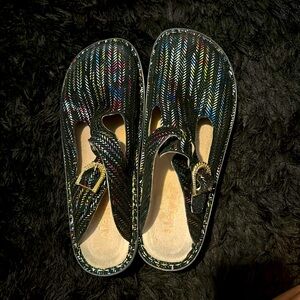 ALEGRIA Women’s Clogs- Classic Chained Gold